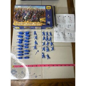 Zvezda 8075 Lifeguard Polish Ulans 1809-1815 1/72 Scale Model Figures Kit Blue